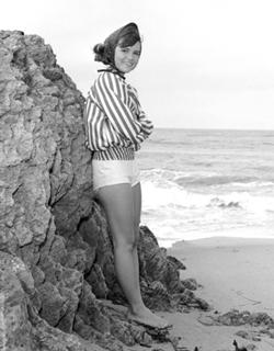 Sally Field feet photo thumbnail
