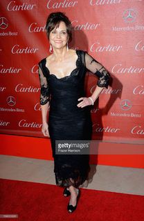 Sally Field feet photo thumbnail