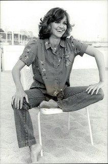 Sally Field feet photo thumbnail