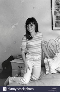 Sally Field feet photo thumbnail