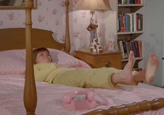 Sally Field feet photo thumbnail