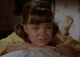 Sally Field feet photo thumbnail