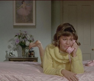 Sally Field feet photo thumbnail