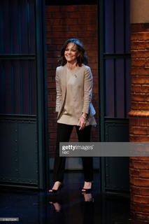 Sally Field feet photo thumbnail
