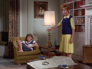 Sally Field feet photo thumbnail