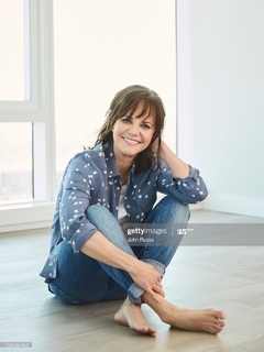 Sally Field feet photo thumbnail