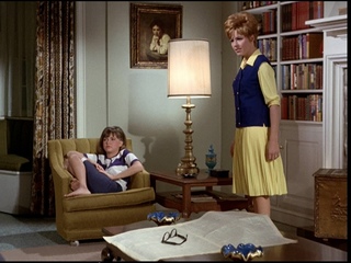 Sally Field feet photo thumbnail