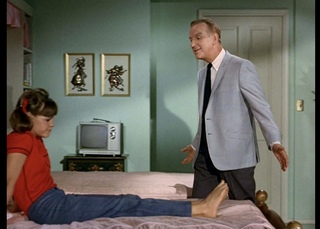 Sally Field feet photo thumbnail