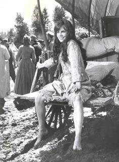 Sally Field feet photo thumbnail