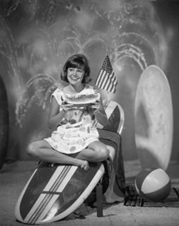Sally Field feet photo thumbnail