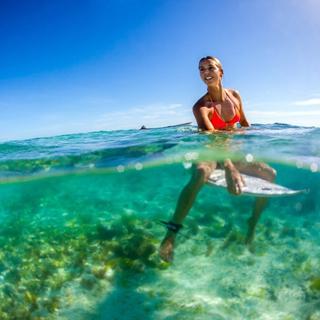 Sally Fitzgibbons feet photo 10