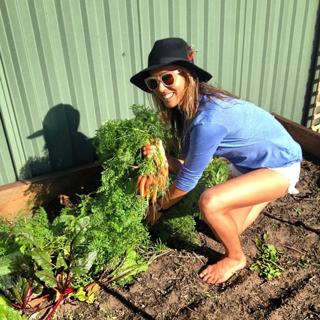Sally Fitzgibbons feet photo 5