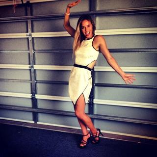 Sally Fitzgibbons feet photo 1