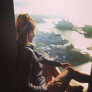 Sally Fitzgibbons feet photo 8
