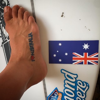 Sally Fitzgibbons feet photo 9