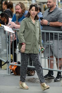 Sally Hawkins feet photo thumbnail