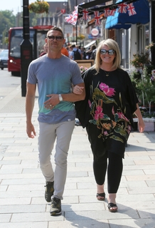 Sally Lindsay feet photo 5