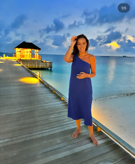 Sally Nugent feet photo thumbnail