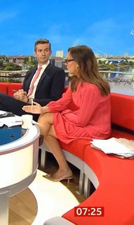 Sally Nugent feet photo thumbnail