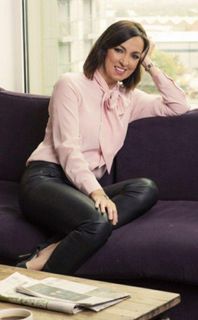 Sally Nugent feet photo thumbnail
