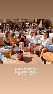 Sally Nugent feet photo thumbnail