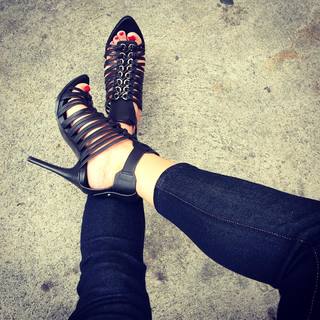 Sally Pressman feet photo 11