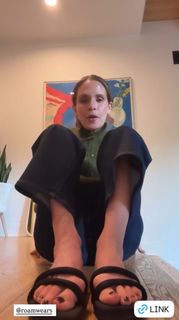 Sally Pressman feet photo 9
