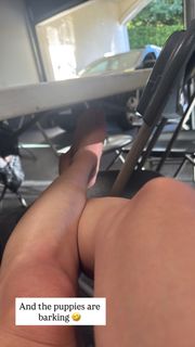 Sally Pressman feet photo 4