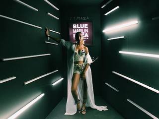 Salma Abu-Deif feet photo thumbnail