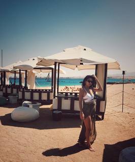 Salma Abu-Deif feet photo thumbnail