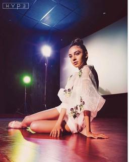 Salma Abu-Deif feet photo thumbnail