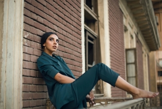 Salma Abu-Deif feet photo thumbnail