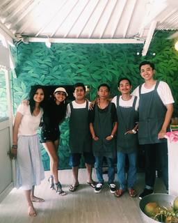 Salma Abu-Deif feet photo thumbnail