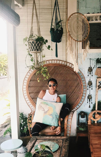 Salma Abu-Deif feet photo thumbnail