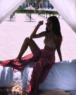 Salma Abu-Deif feet photo thumbnail