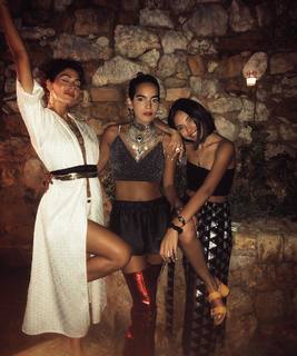 Salma Abu-Deif feet photo thumbnail