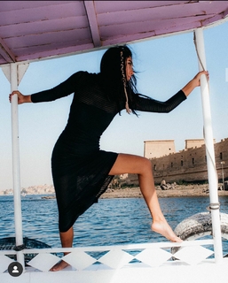 Salma Abu-Deif feet photo thumbnail