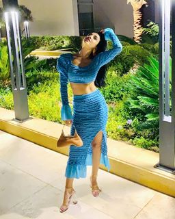 Salma Abu-Deif feet photo thumbnail