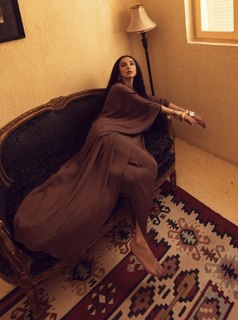 Salma Abu-Deif feet photo thumbnail