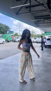 Salma Abu-Deif feet photo thumbnail