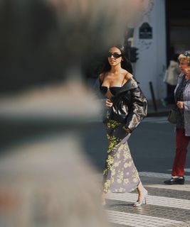 Salma Abu-Deif feet photo thumbnail