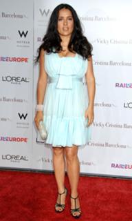 Salma Hayek feet photo thumbnail