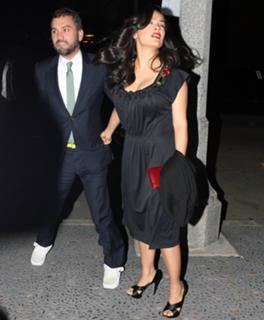 Salma Hayek feet photo thumbnail