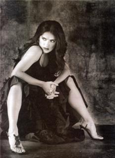 Salma Hayek feet photo thumbnail