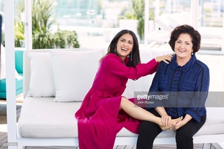 Salma Hayek feet photo thumbnail