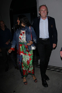 Salma Hayek feet photo thumbnail