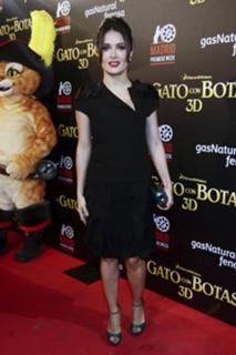 Salma Hayek feet photo thumbnail
