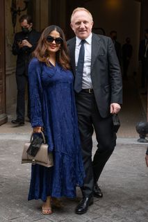 Salma Hayek feet photo thumbnail