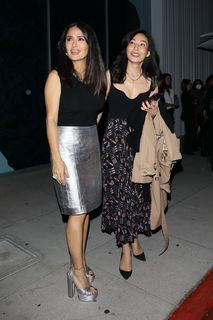 Salma Hayek feet photo thumbnail