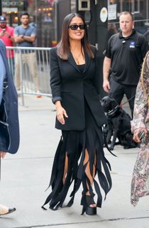 Salma Hayek feet photo thumbnail